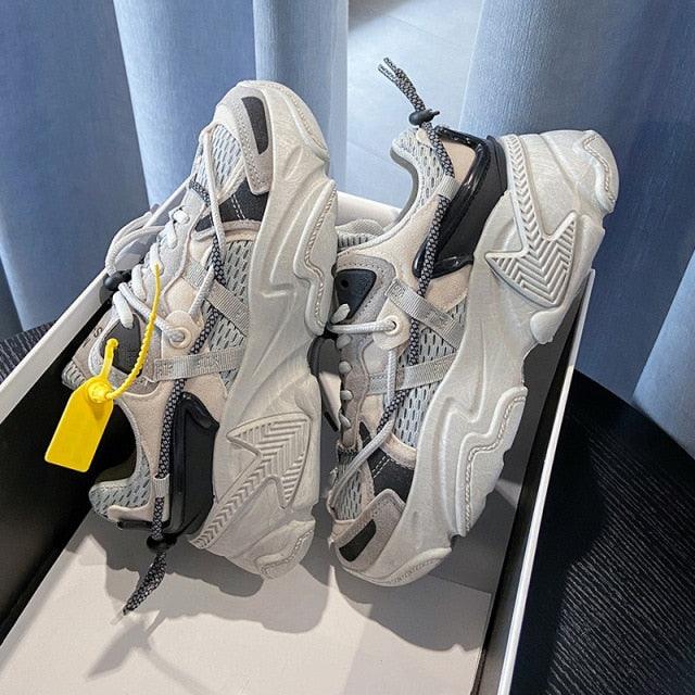 Women’s Lightweight Leather Sneakers