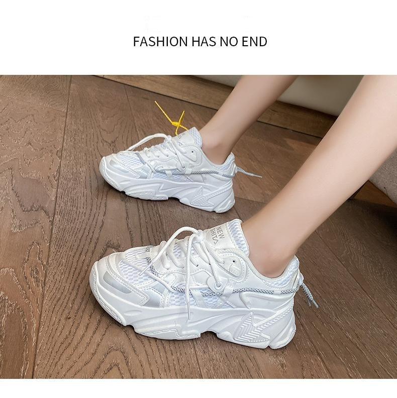 Women’s Lightweight Leather Sneakers