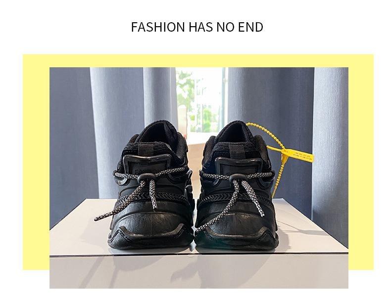 Women’s Lightweight Leather Sneakers
